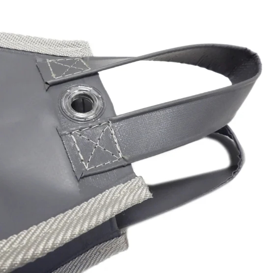 2 poignées renforcées sur notre lest à remplir de sable ou de gravier fin 2 poignées renforcées sur notre lest à remplir de sable ou de gravier fin