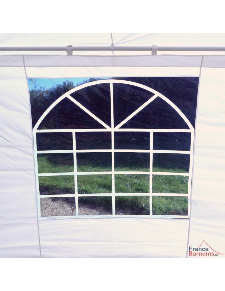  	5 faces de notre tente de réception octogonale sont équipées d'une fenêtre vitrage cathédrale