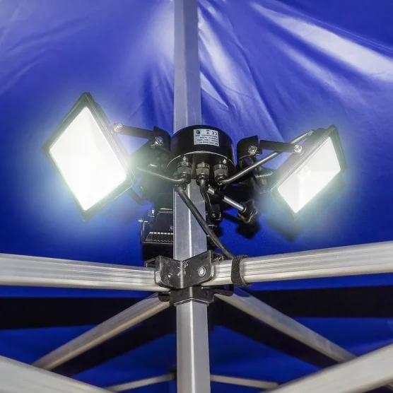 Lampe LED 450W 3 spots à accroche verticale pour barnum pliant ou tente de réception