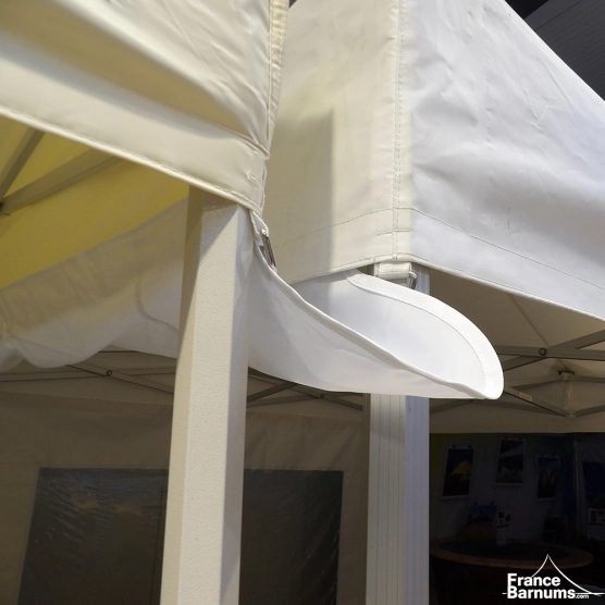 Gouttière en Polyester 380gr/m² de 2m pour tente pliante à fixer par bandes de velcro sur les bandeaux de la bâche de toit