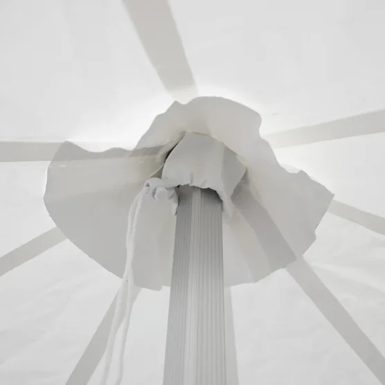 Barnum pliant avec fourreau de guidage pour le mât