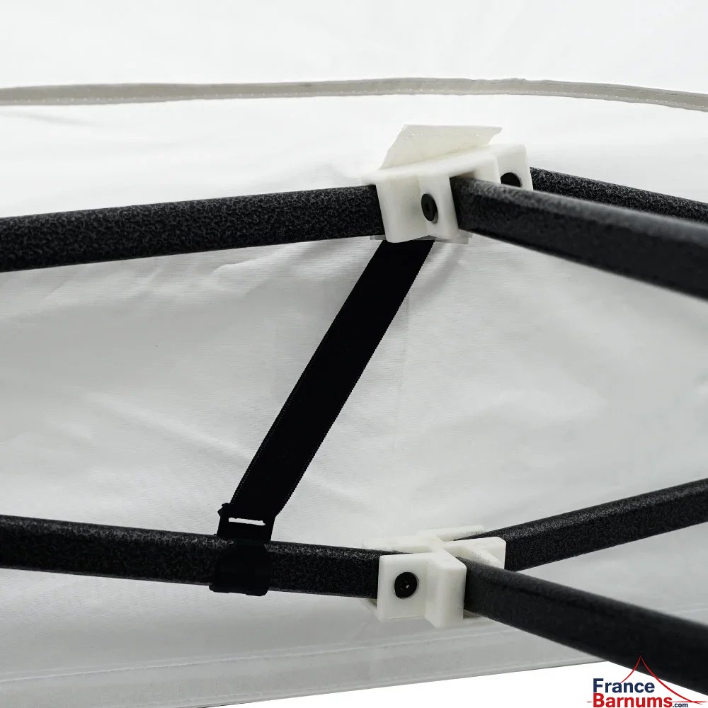 Elastique de tension pour éviter la formation de poches d'eau Elastique de tension pour éviter la formation de poches d'eau