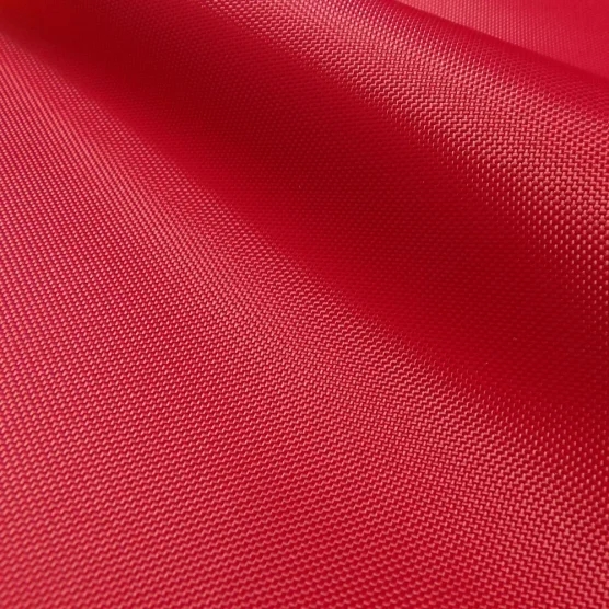 Bâche Polyester de couleur rouge avec enduction PVC 380g/m2 Bâche Polyester de couleur rouge avec enduction PVC 380g/m2