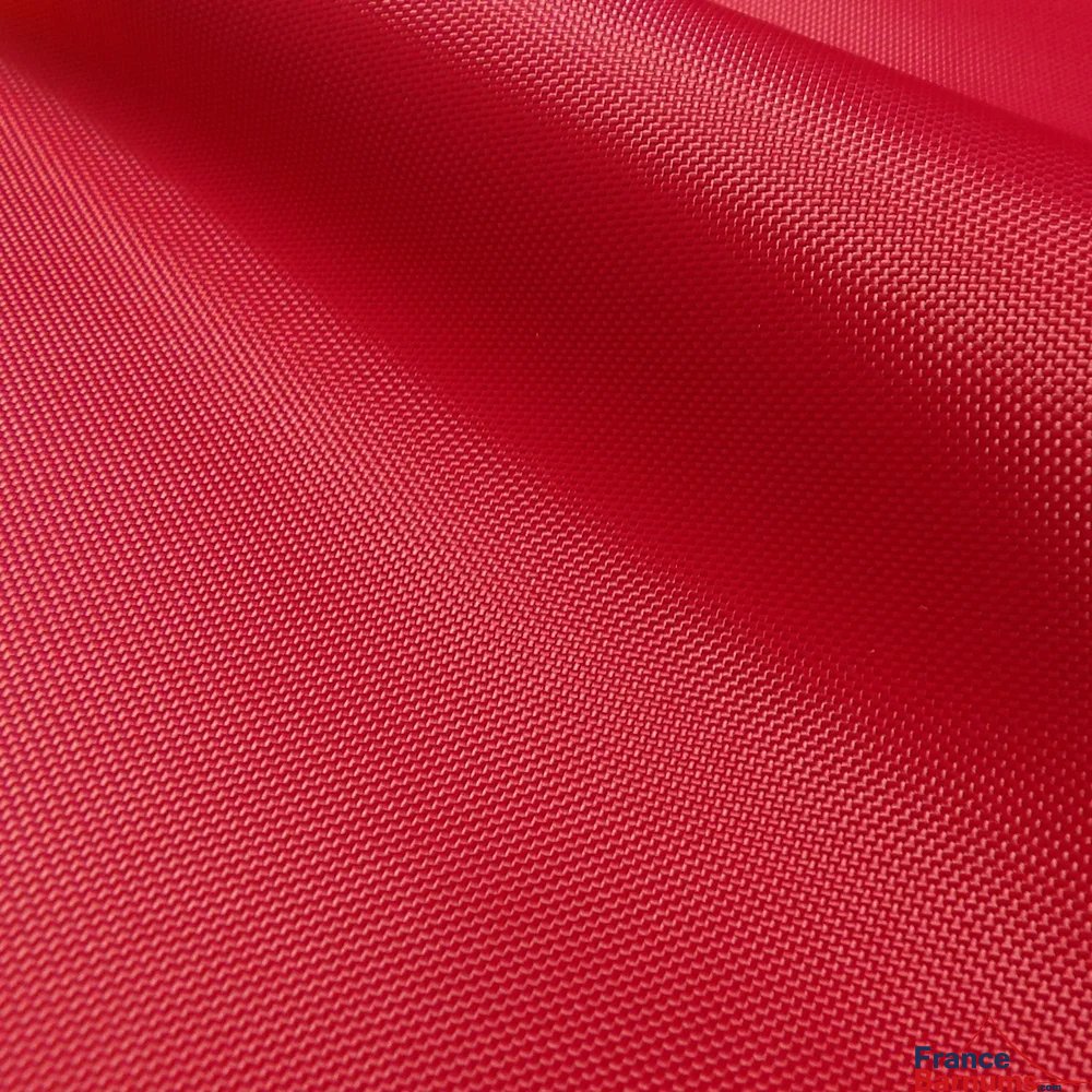 Bâche Polyester de couleur rouge avec enduction PVC 380g/m2 Bâche Polyester de couleur rouge avec enduction PVC 380g/m2
