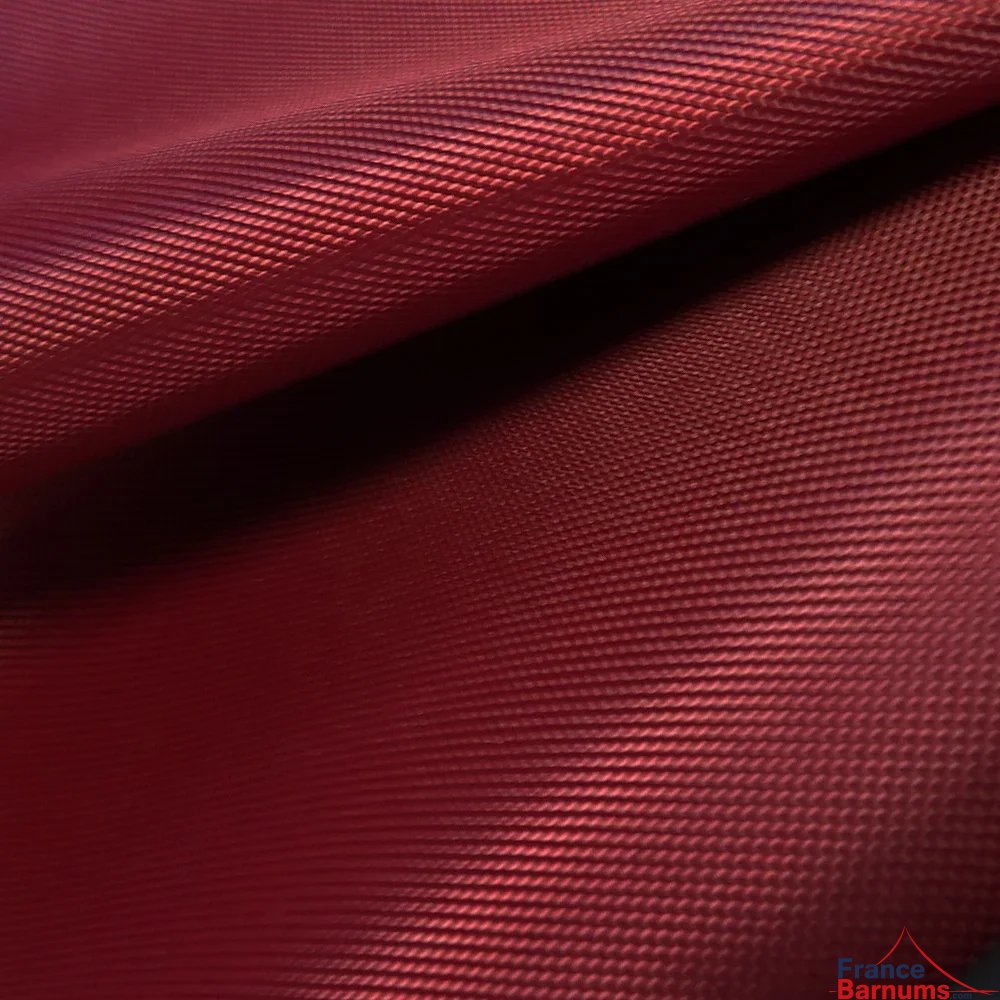 Bâche de toit Polyester enduction PVC 380 g/m2 de couleur rouge bordeaux Bâche de toit Polyester enduction PVC 380 g/m2 de couleur rouge bordeaux