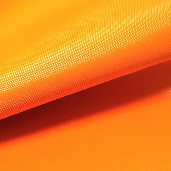Bâche de toit Polyester enduction PVC 380 g/m2 de couleur orange Bâche de toit Polyester enduction PVC 380 g/m2 de couleur orange