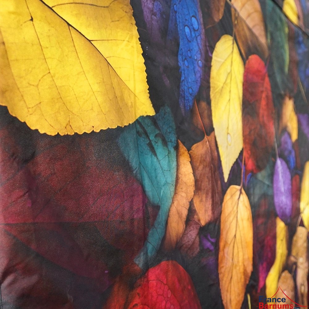 Zoom sur les couleurs chaleureuses et puissantes de l'imprimé Forêt Zoom sur les couleurs chaleureuses et puissantes de l'imprimé Forêt