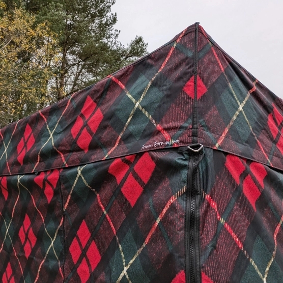 Collection Capsule imprimé Tartan avec signature France Barnums Collection Capsule imprimé Tartan avec signature France Barnums