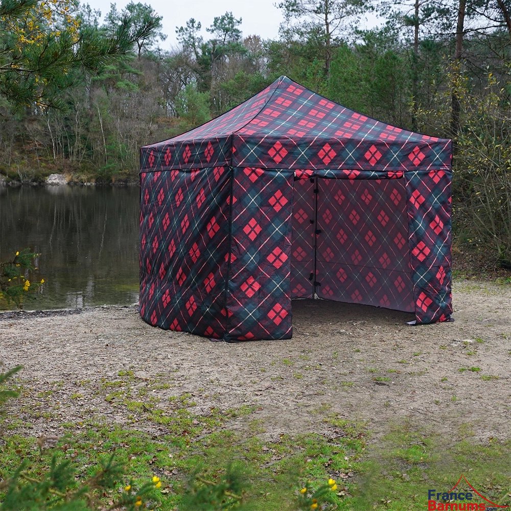 Barnum pliant imprimé Tartan en situation Barnum pliant imprimé Tartan en situation