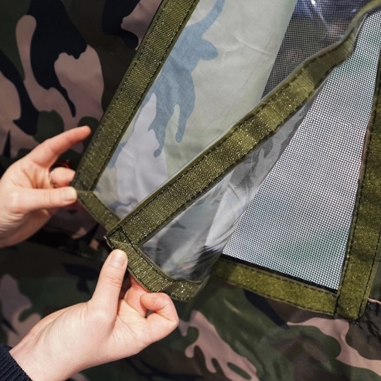 L'ouverture a trois positions : moustiquaire, fenêtre ou totalement fermée