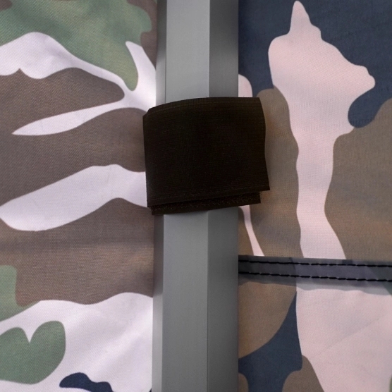 Les murs se fixent à l'aide de solides bandes Velcro