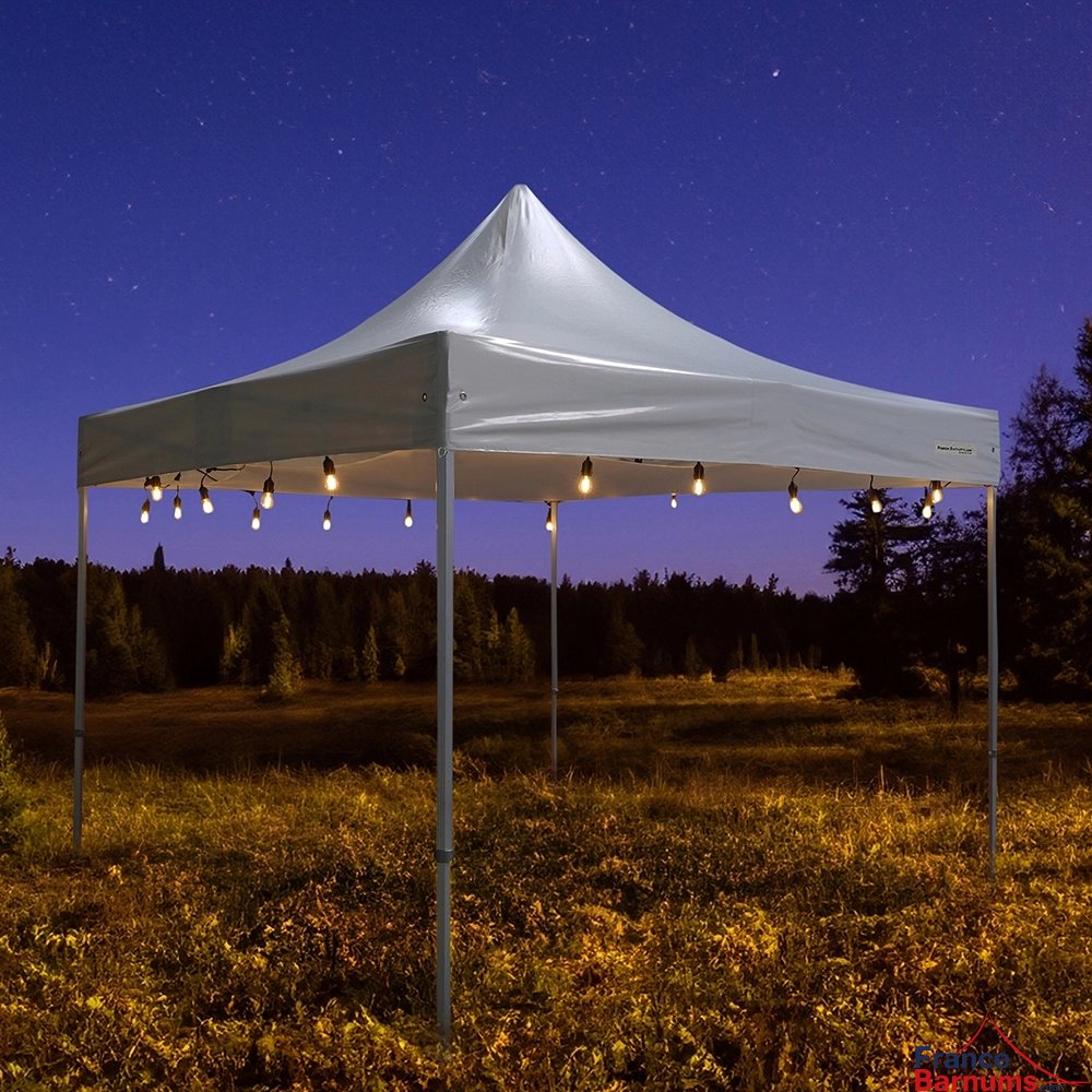Guirlandes guinguette blanches x2 sur barnum pliant en extérieur