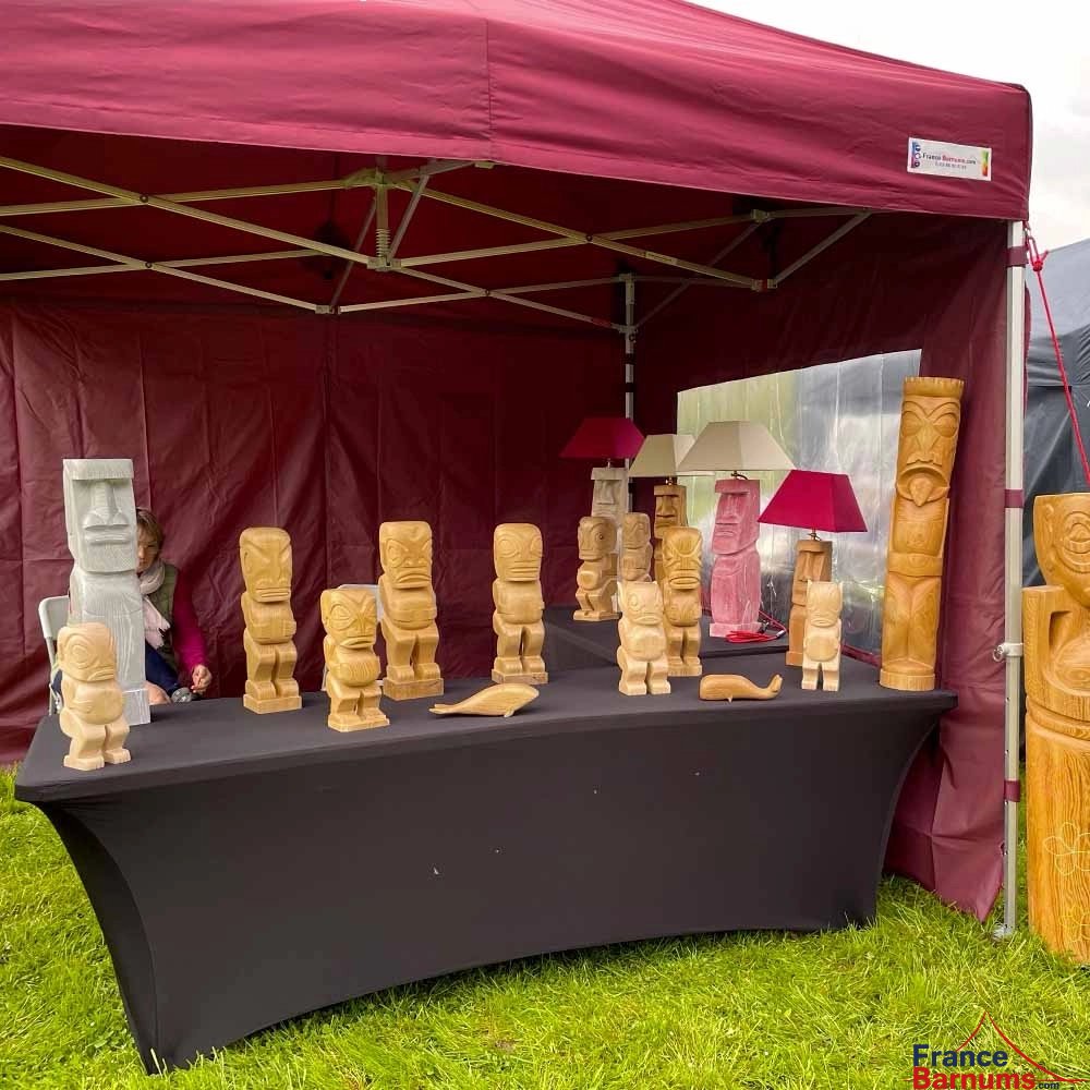 Barnum 3x3m rouge bordeaux de la gamme Alu Pro 45 Luxe lors d'une foire