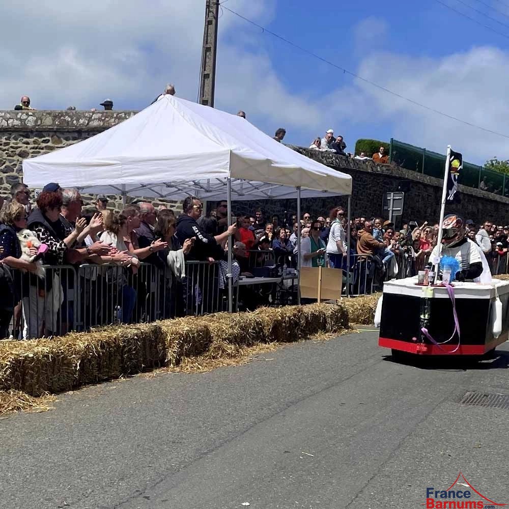 Barnum 3x6m blanc de la gamme Alu Pro 45 Luxe lors d'une animation