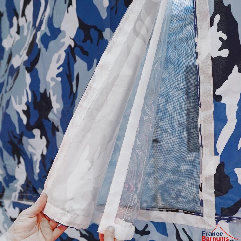 L'ouverture a trois positions : moustiquaire, fenêtre ou totalement fermée - camouflage bleu