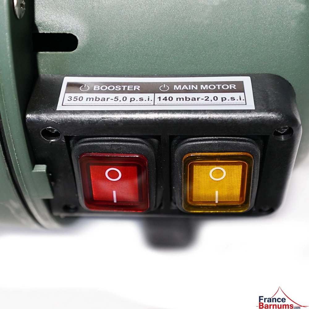 Le gonfleur peut être utilisé en deux modes différents : seulement avec son moteur principal ou avec le booster