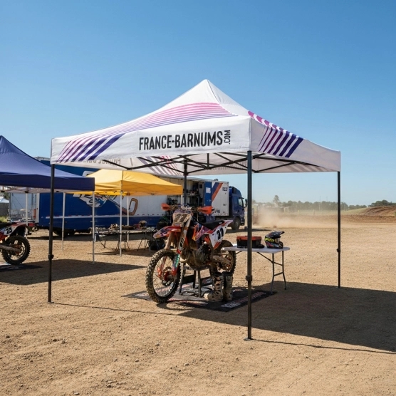 paddock purple avec moto cross en situation