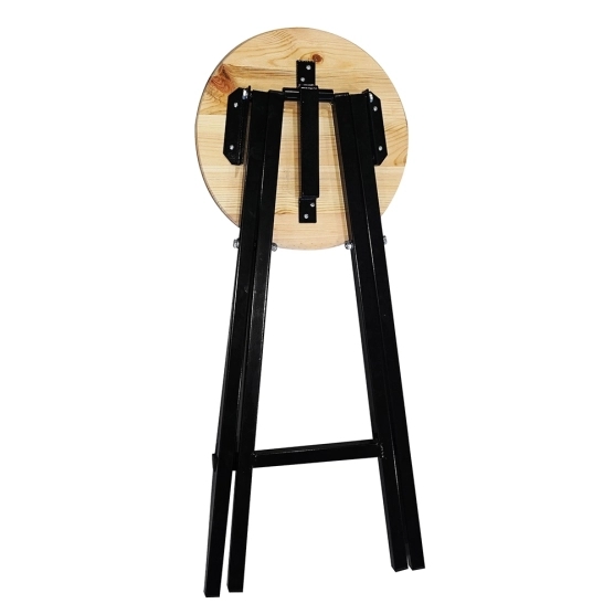 Ces tabourets hauts de bistrot en bois se plient en un instant