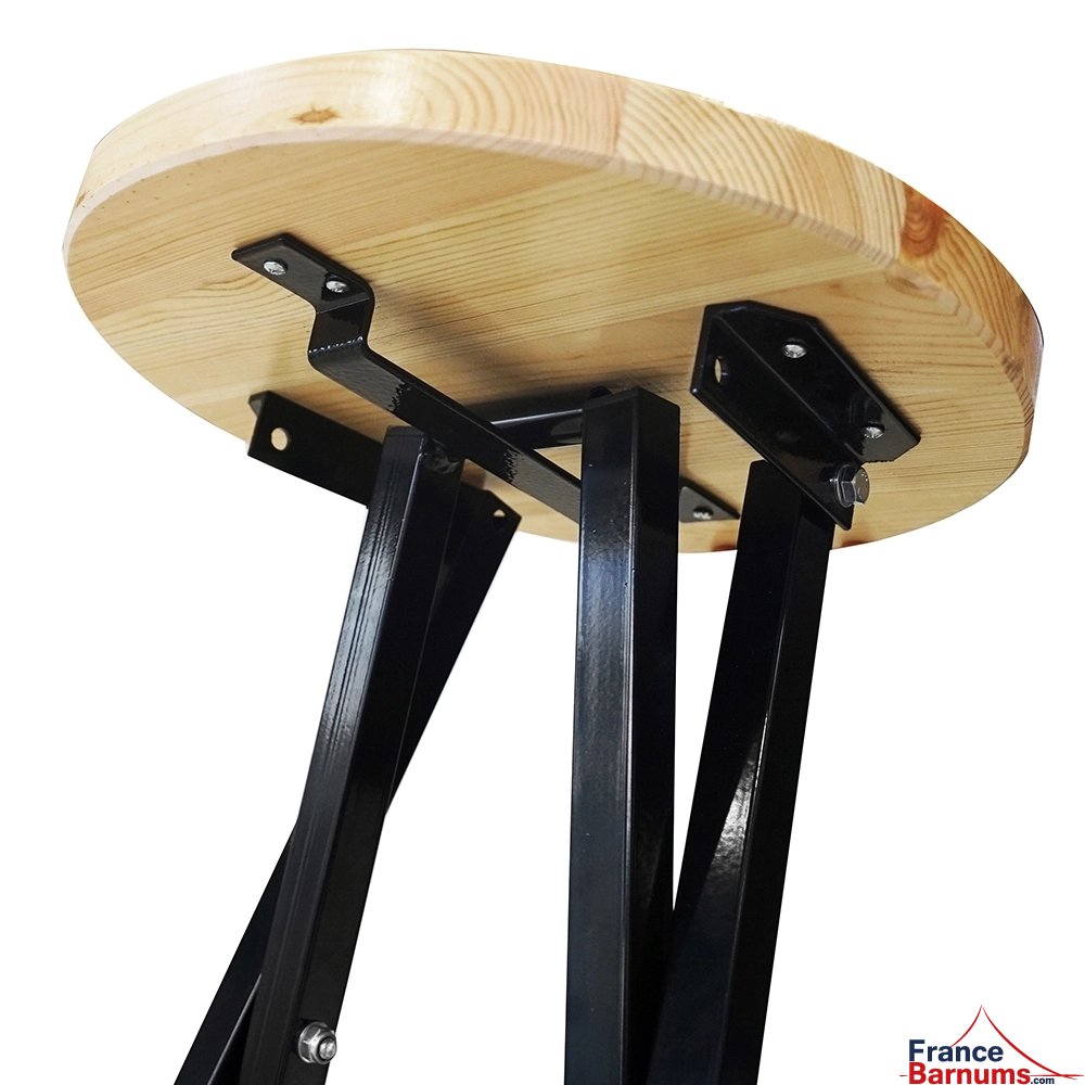 Le tabouret de bistrot s'installe immédiatement