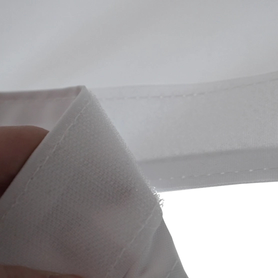 Pack de Rouleaux de velcro de 2,5m pour bâche de barnum pliant - en situation