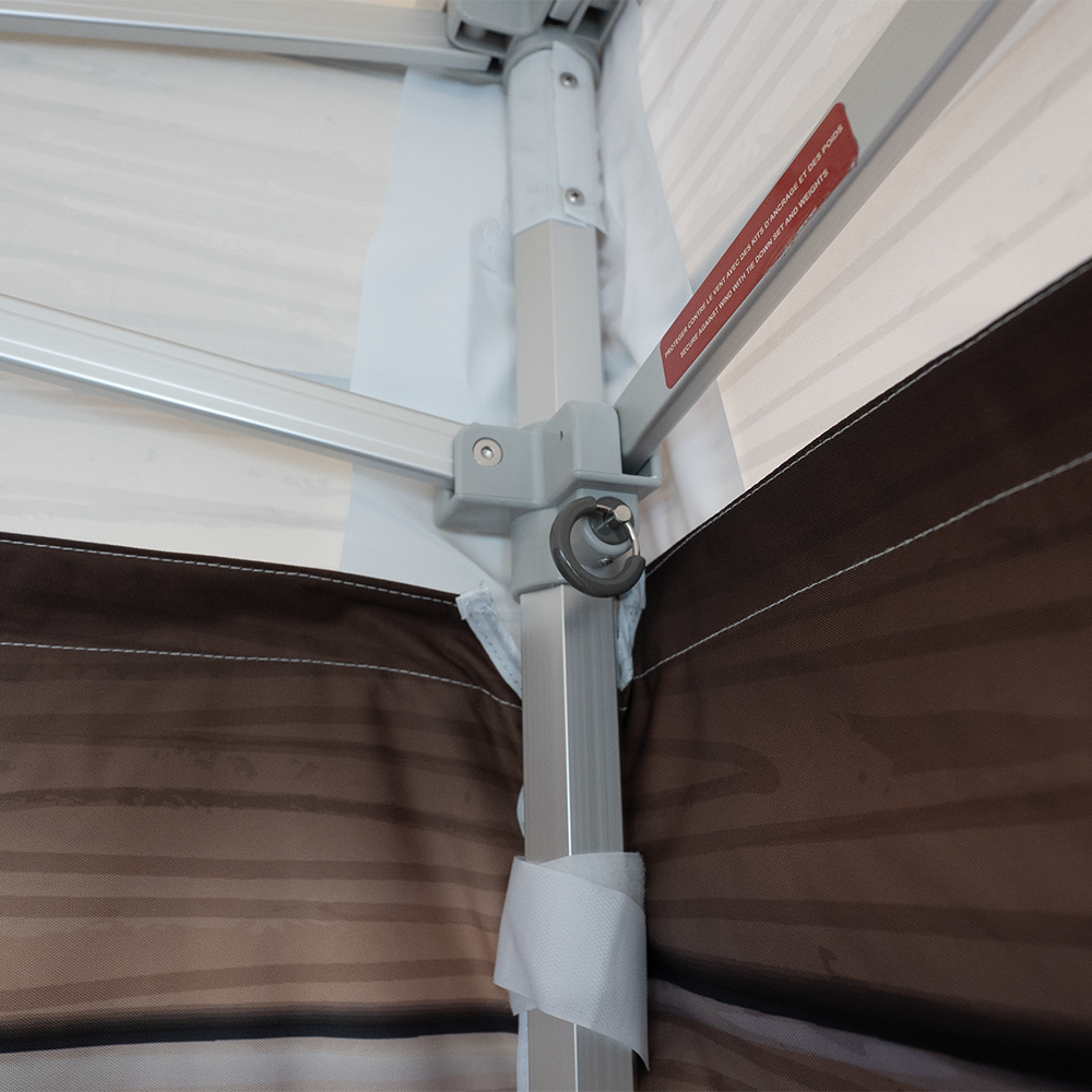 Larges velcros pour une fixation optimisée des parois d'un barnum pliant ALU PRO 45 LUXE