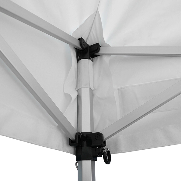 Renforts en toile au niveau des angles, mât(s) et intersections de la collection ALU 45 COMPACT