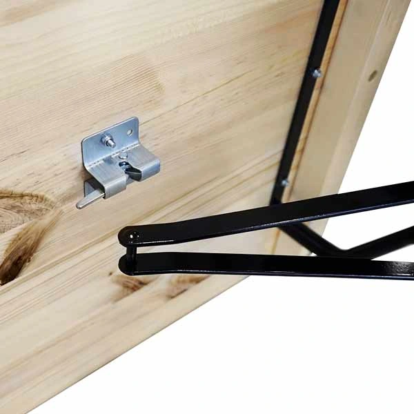 fixez le pied, la table est montée