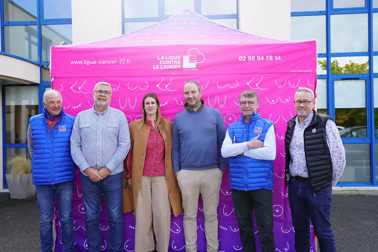 Remise du barnum à la ligue contre le cancer 22