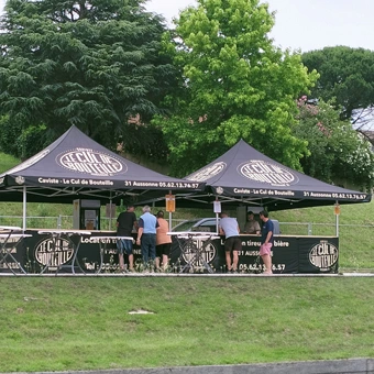 Tente pliante pour vos fêtes entre amis