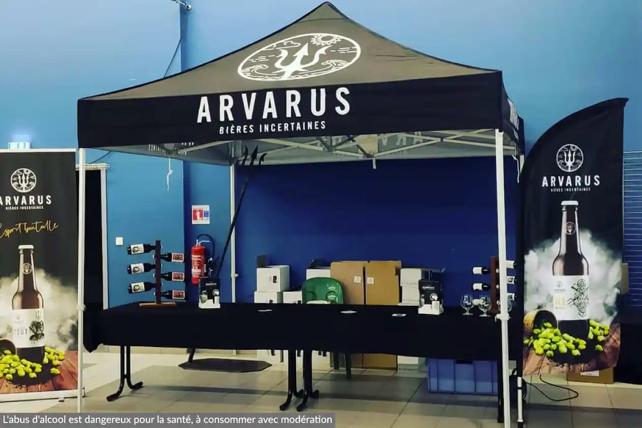 Barnum pliant d'une marque de bière à un salon